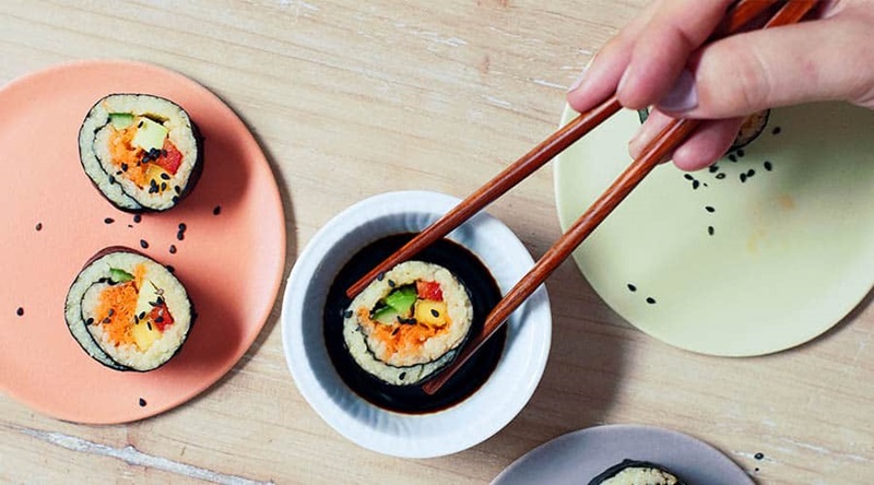 Maîtriser l'utilisation de baguettes chinoises techniques et astuces