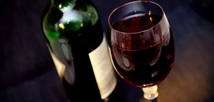 Comment bien servir le vin pendant une fête ?